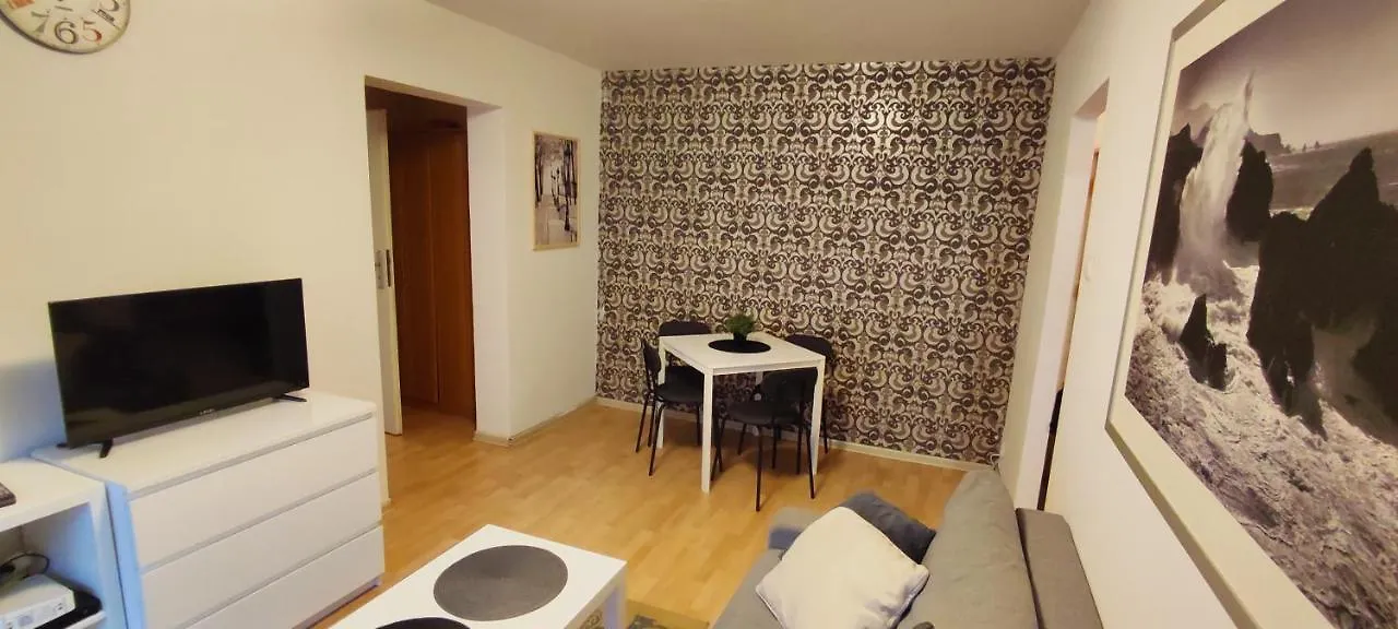 Top Apartamenty Centrum - Metro Rondo Onz 华沙 0*,  波兰
