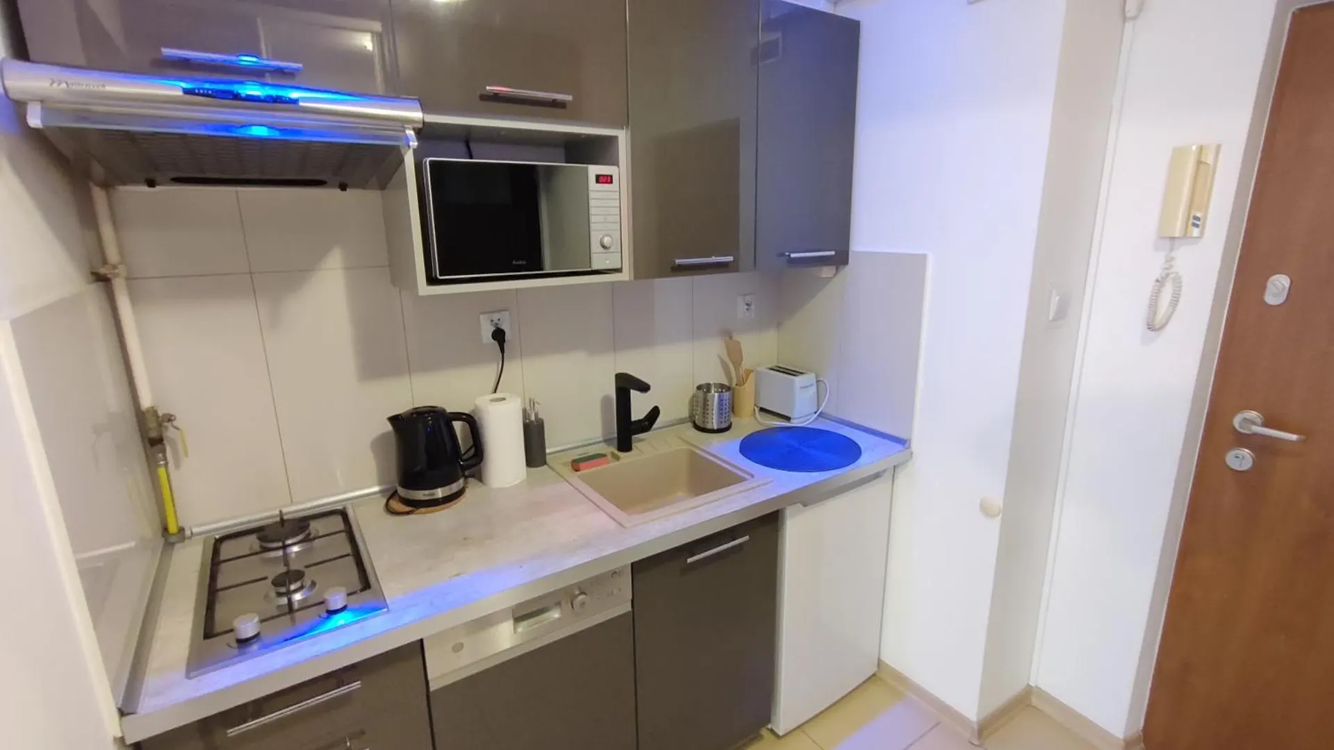 Top Apartamenty Centrum - Metro Rondo Onz Варшава 0*,  Польша